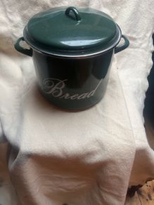 Enamel bread bin 1980s 10 in diameter x 11 in high