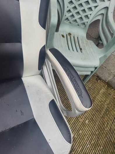 Gaming chair 4 years old