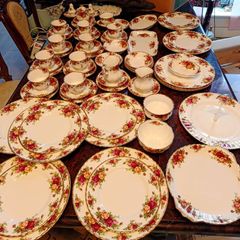 69 Pieces Royal Albert Old country roses 1963 dinner set