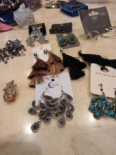 Selection  Of Earrings   - Different Styles & Colours - Costume -  Jewellery