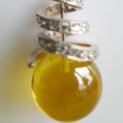 Vintage  Yellow Jade Bead Stone Jewelry. Yellow Jade Pendant  with Sterling Silver and chain length 18" - 21,5g