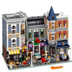 New Lego Assembly Square (modular building 10255)