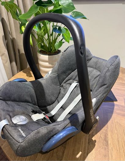 Maxi Cosi Baby Car Seat FREE