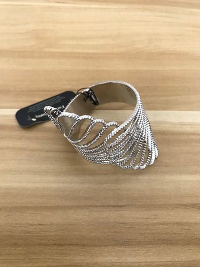 Elegant Bangle Bracelet