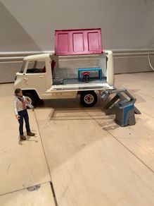 Schleich Veterinary Van