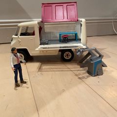 Schleich Veterinary Van