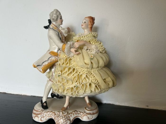 Dresden figurines. Pristine condition, rare piece. Collectible item