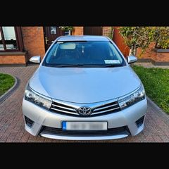 2014 Toyota Corolla (low mileage) Very Good Condition Silver