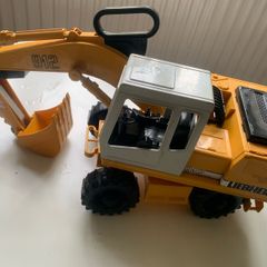 Bruder digger