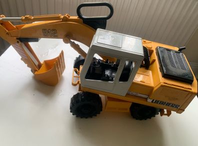 Bruder digger
