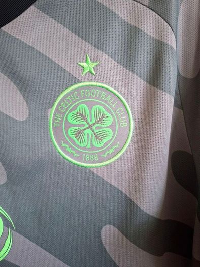 Celtic 2023/24 Slim Fit Third Jersey (Large)