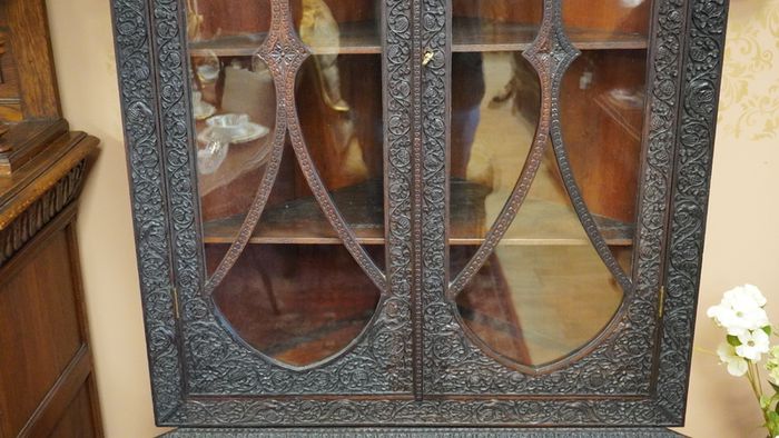 19th Century Anglo-Indian Bombay Blackwood Corner Display Cabinet