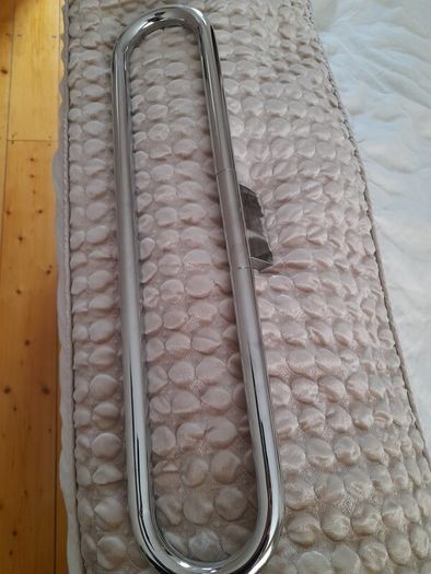 Wall mounted towel rack
