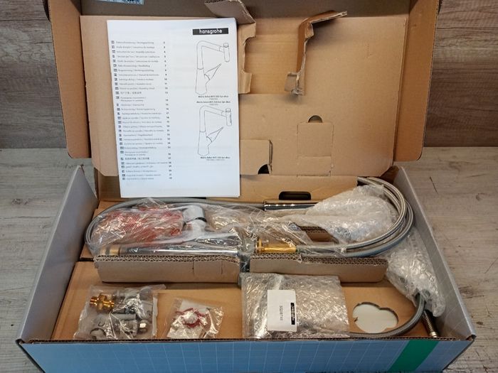 Hansgrohe 73816000 Kitchen Tap, Hose Box, Selectable Swivel Range, Pull-Out Spray, Chrome, Spout height 32 cm
