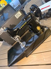 singer antique sawing machine