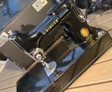 singer antique sawing machine