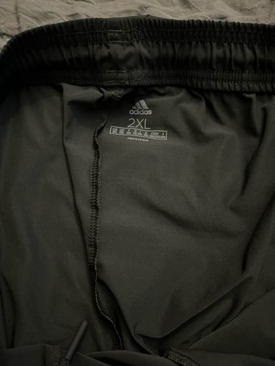 Adidas training running Shorts 2 in 1 size XXL