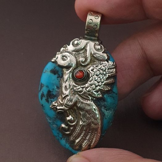 Vintage Arizona Turqouise Silver Bird Desgin Pendant