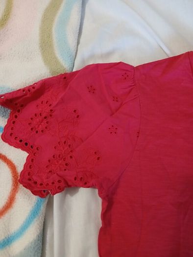Cerise pink tshirt with detailing on sleeves