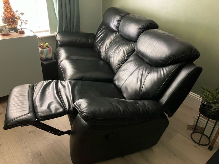 3 seater recliner leather sofa