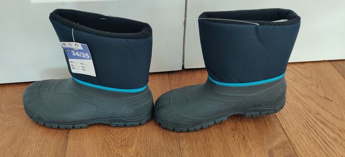 Quechua Kids' Warm Waterproof Snow Hiking Boots Size 34/35 (Model SH100) from Decathlon.