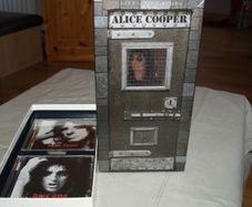 The Life and Crimes of Alice Cooper.4 CD's.N.Mint.Collectors box set