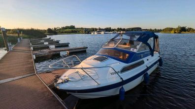 Fairline Weekender 21