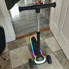 3 wheel light up scooter