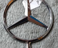 Mercedes bonnet  badge