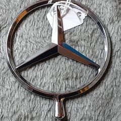 Mercedes bonnet  badge