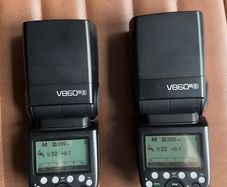 Godox v860iii x 2 Sony