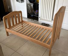 cot bed mamas and papas  Eloise