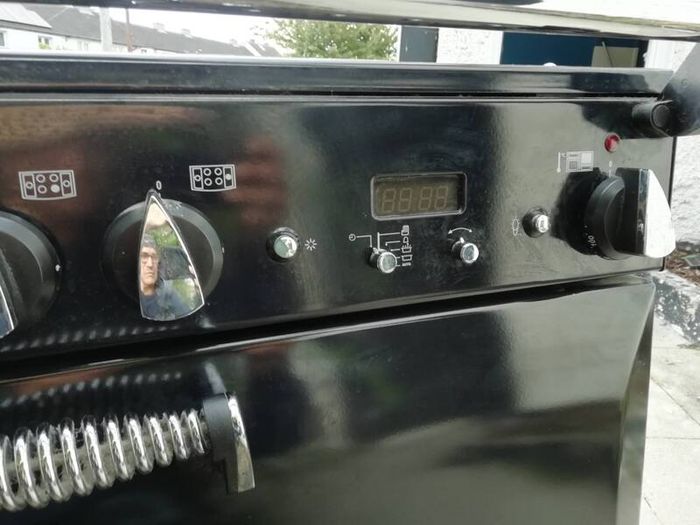 Cooking machine - gas n electric