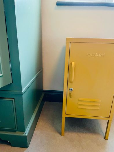 locker