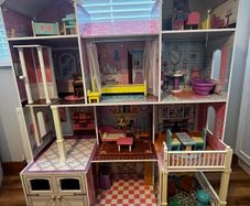 Dolls Mansion House