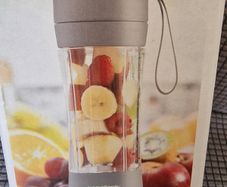 NEW and  SEALED InnovaGoods Shakuit Portable Rechargeable Blender 380ml