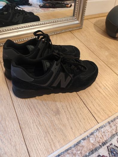 Nike Air Max and New Balance 574 trainers - 2 pairs