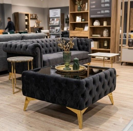 Chesterfield coffee table with glass 63x63x45cm