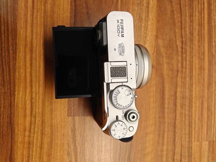 Fujifilm X100V