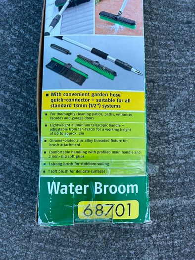 Flora Best Water Broom
