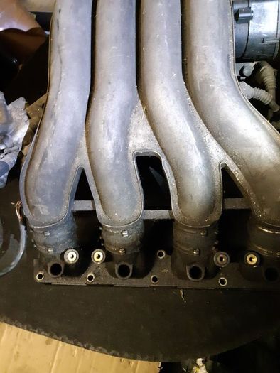 Audi A4, S4 (B6- 8E/8H) 2002 Petrol 96kW Intake manifold 06B133210AJ