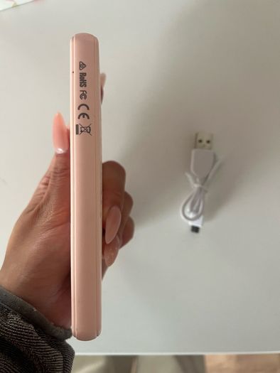 Miniso portable charger
