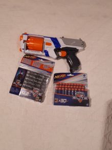 Nerf elite strongarm gun and 2 sets of Elite darts