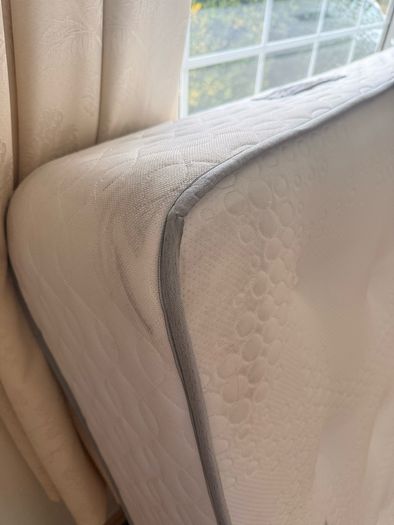 Double (4"6) divan bed with mattress