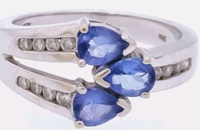 Stunning Tanzanite and Diameter crossover ring 14k