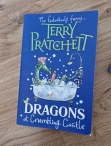 Terry Pratchet The Dragons at Crumbling Castle book