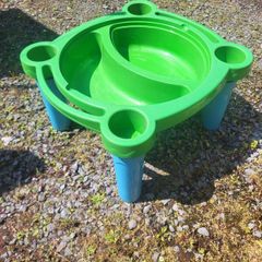 Children's sandbox on legs