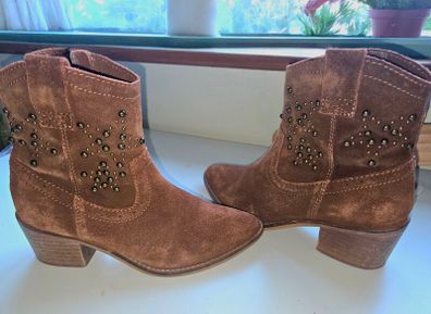 Suede cowboy boots, size 4UK (37)