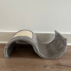 Wave Cat Scratcher