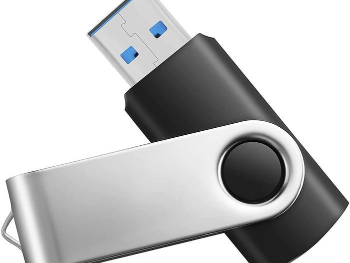 DJ USB with Free 121 DJ Lesson on Industry Standard Equipment, 24 years experience
